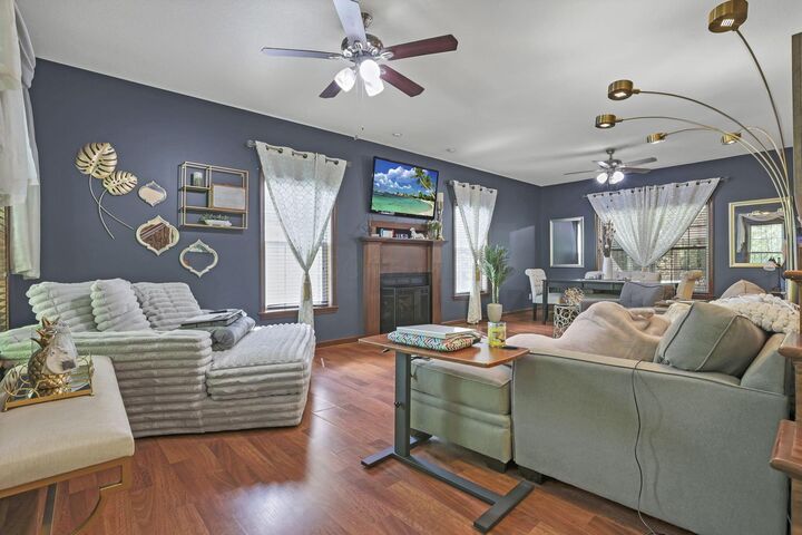 Property Photo: 910 Golden Drive OH 43055