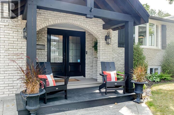 Property Photo: 1255 Bridle Drive ON K9J 7J7