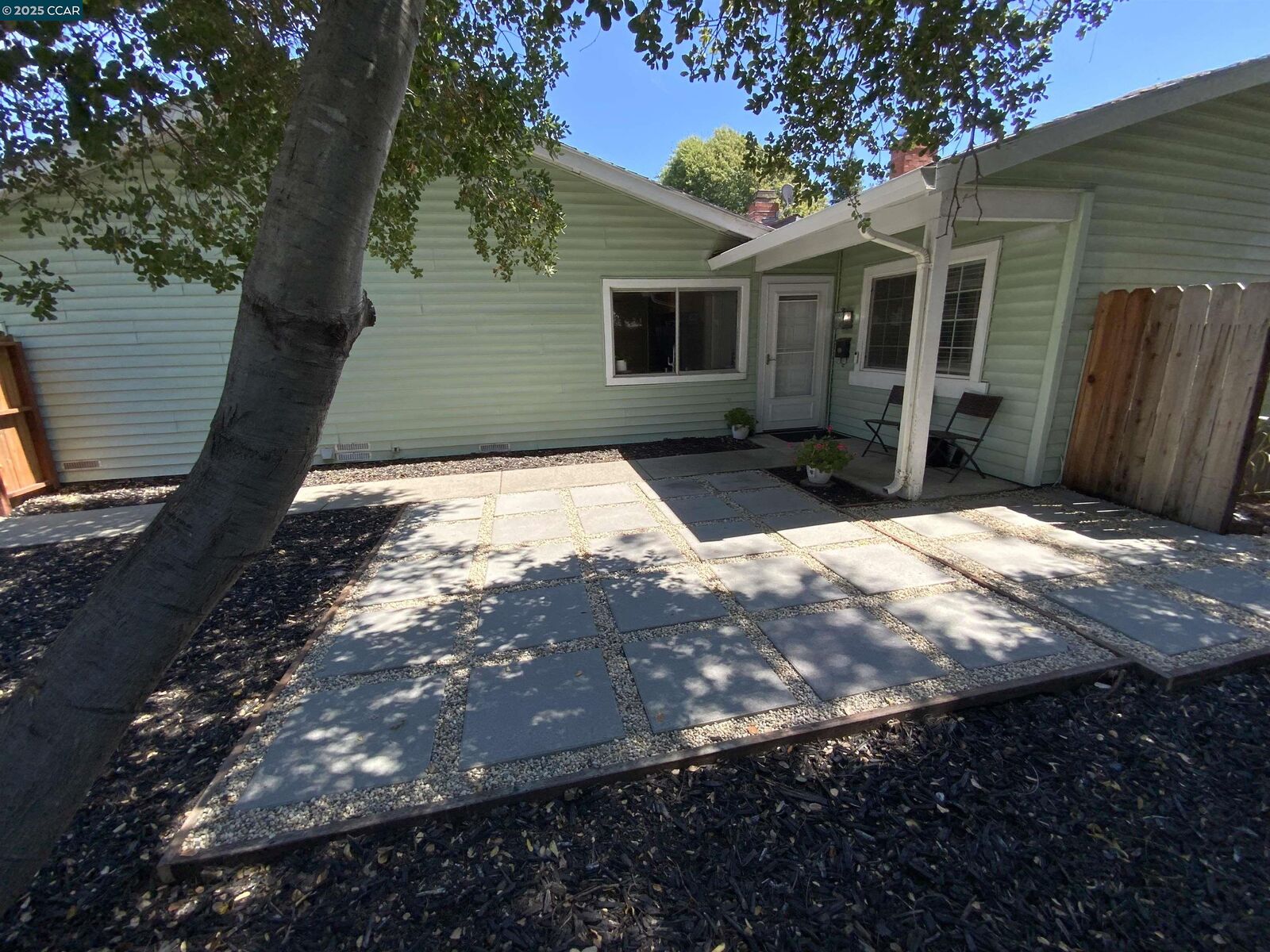 Property Photo: 19 Marques Pl CA 94526