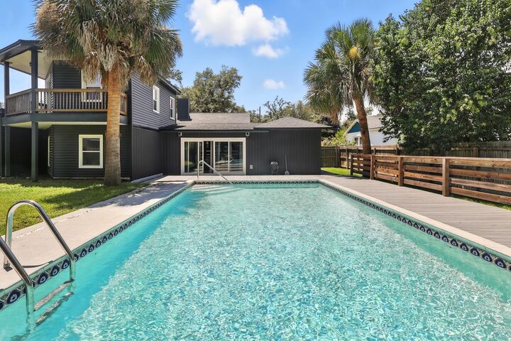 328 S Palo Alto Avenue  Panama City FL 32401 photo