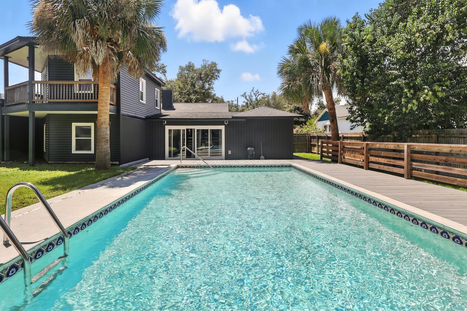Property Photo: 328 S Palo Alto Avenue FL 32401