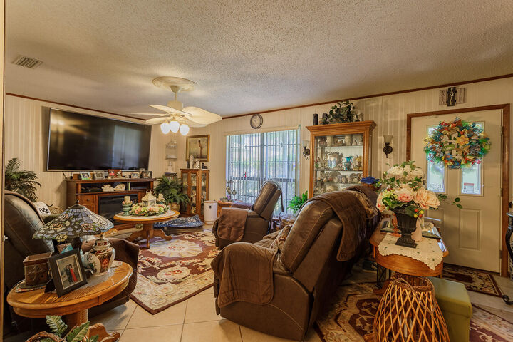 Property Photo:  5543 Galaxy Drive  FL 32539 