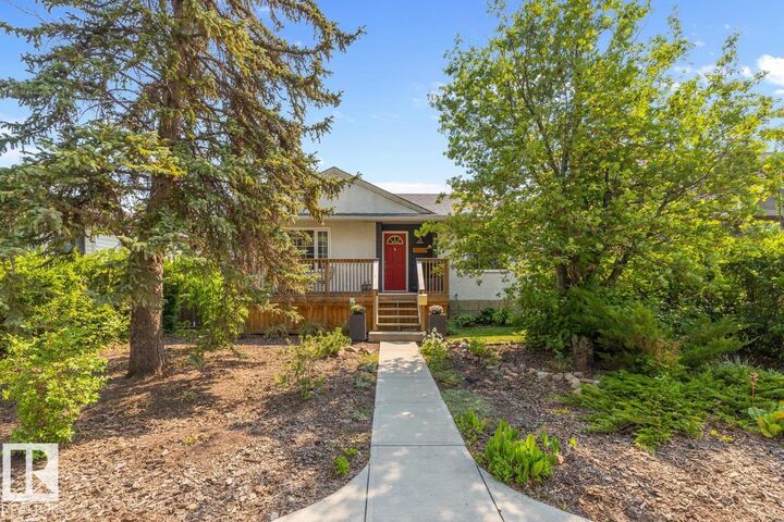 Property Photo:  11027 122 Street NW  AB T5M 0B2 