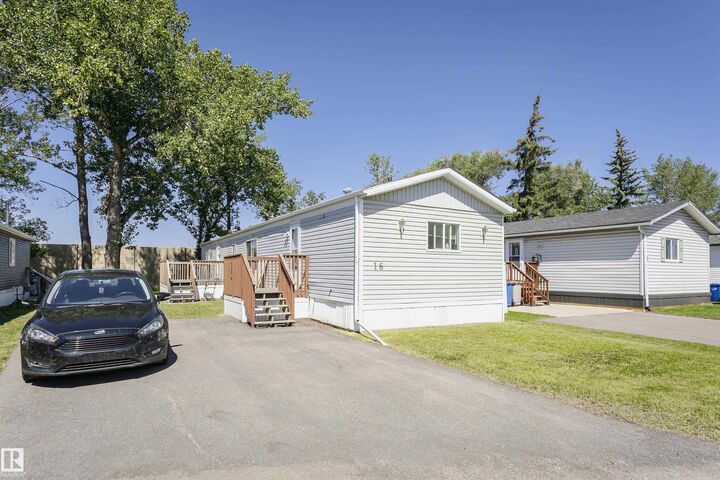 Property Photo:  16 Willow Park Estates  AB T9E 5P8 
