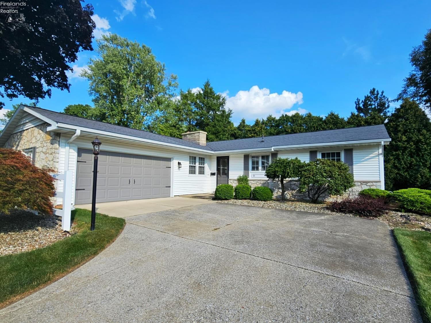 Property Photo: 16 Breezewood Drive OH 44857