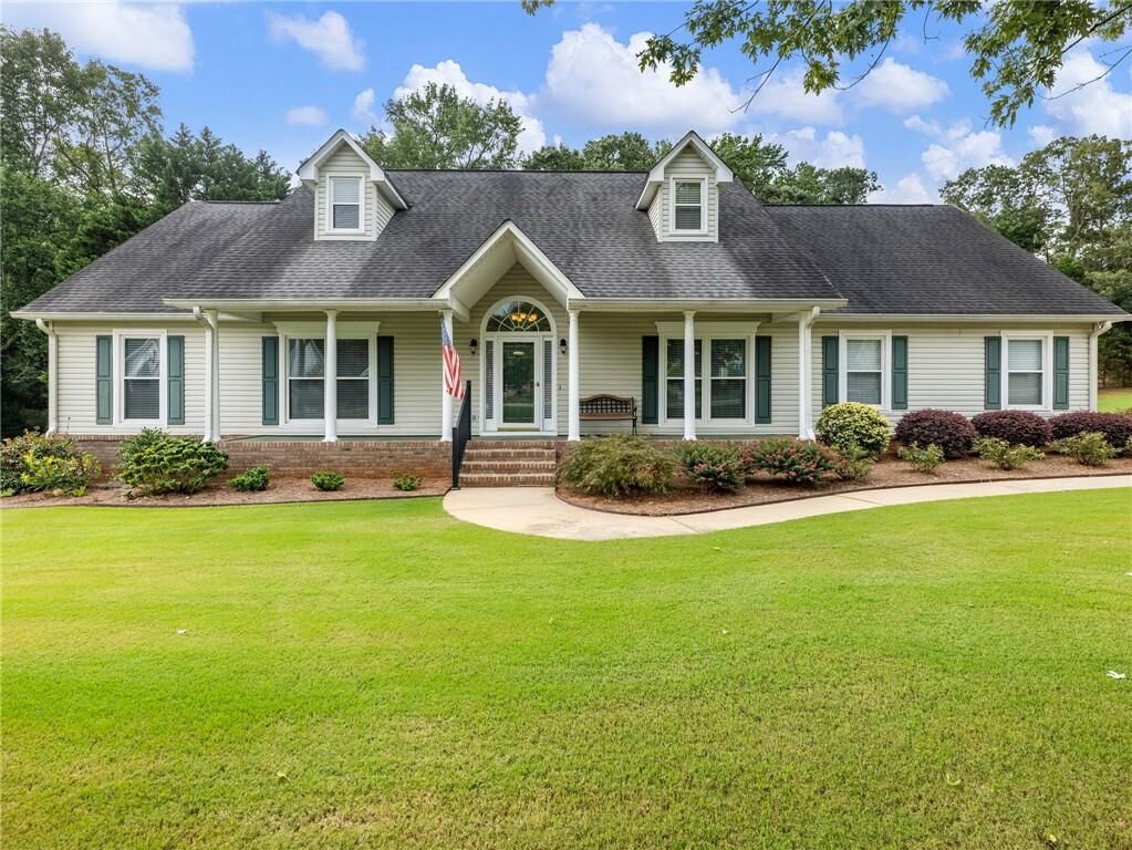 Property Photo:  4006 Churchill Downs Drive  GA 30507 
