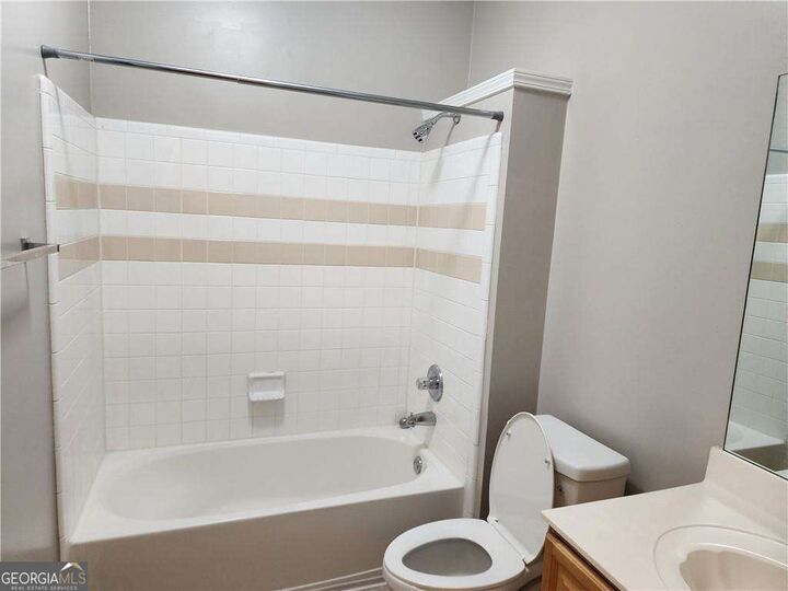 Property Photo: 232 Edinburgh Court 232 GA 30004