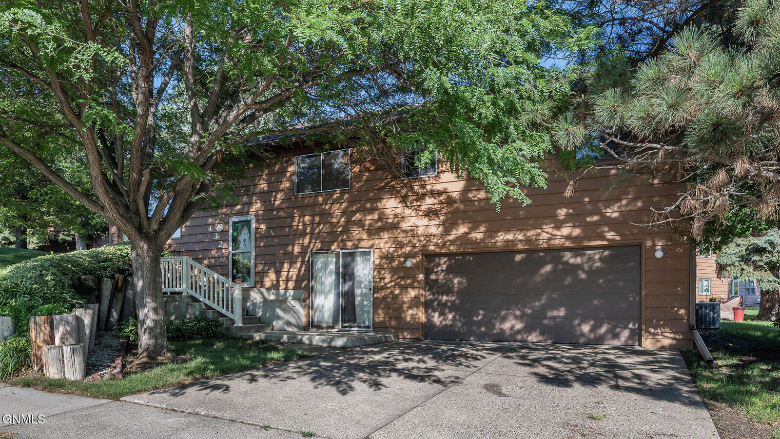Property Photo: 432 Brandon Drive E ND 58503