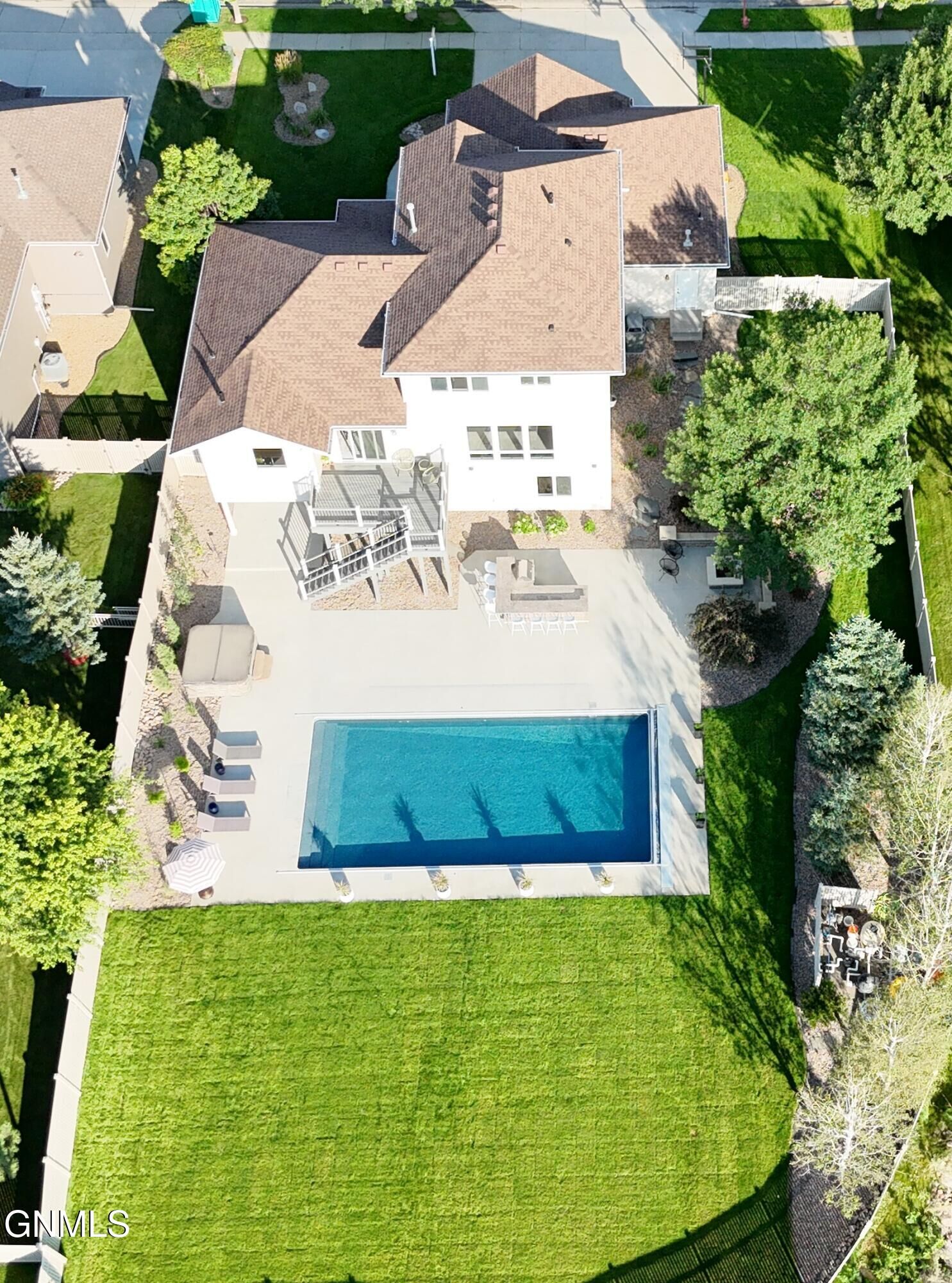 Property Photo: 1217 Eagle Crest Loop ND 58503