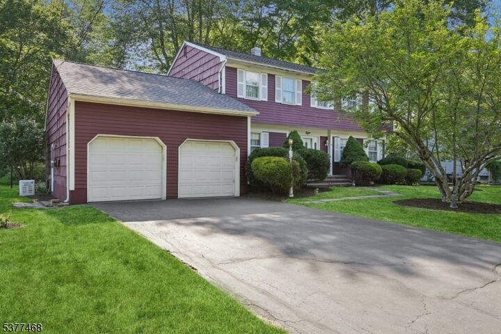 Property Photo: 8 Tracy Ct NJ 07960
