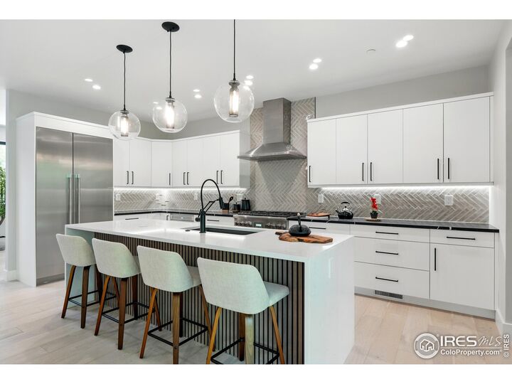 Property Photo:  2860 Table Mesa Dr  CO 80305 