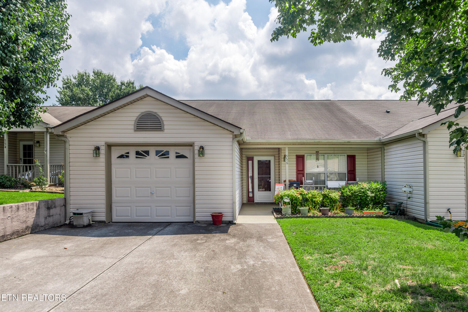 Property Photo: 556 Ravenwood Drive TN 37801