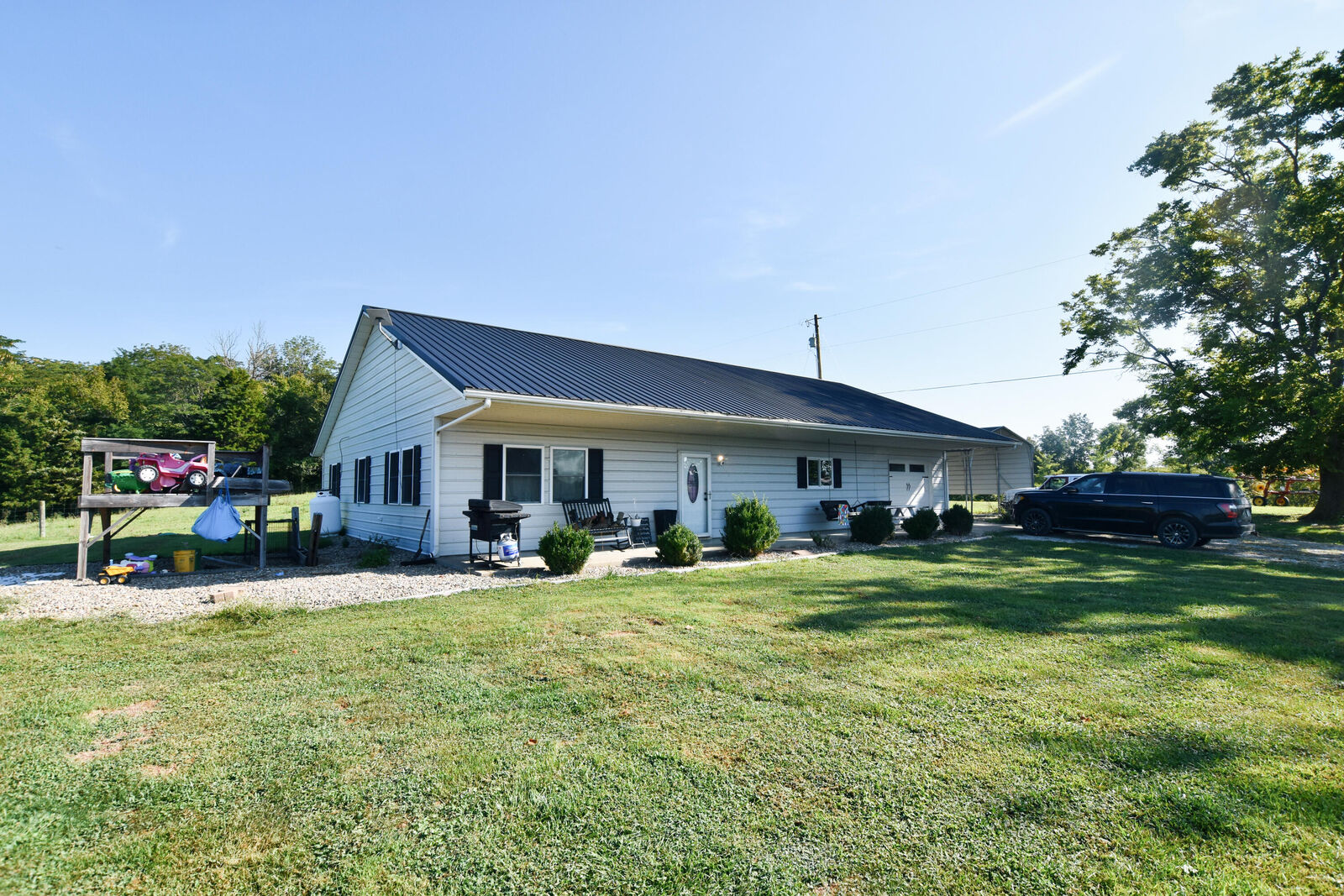 Property Photo:  410 Murphy Lane  KY 41041 