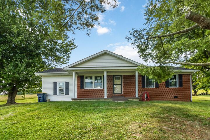 Property Photo:  4492 Chestnut Grove Road  KY 40409 