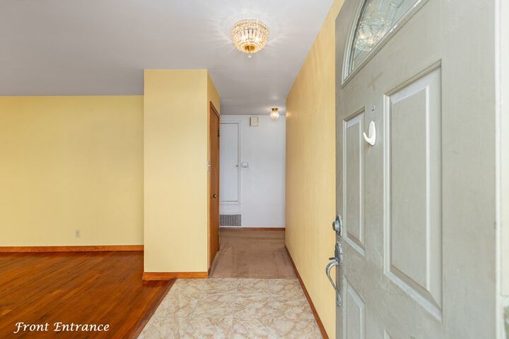 Property Photo:  140 E Gibson  TX 75951 