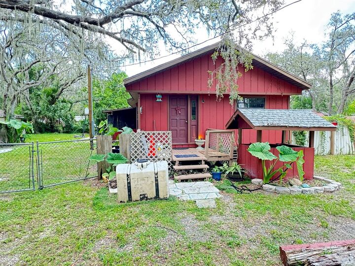 Property Photo: 12305 Moon Lake Circle FL 34654