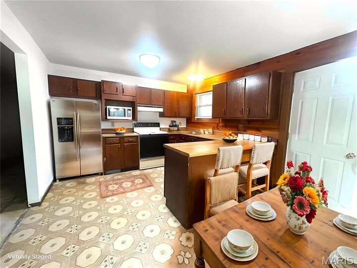 Property Photo: 10 Oak Ridge Road MO 63080