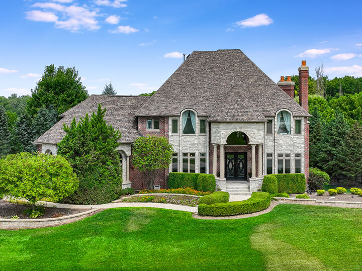 Property Photo:  8127 Shadow Creek Lane  IL 60560 