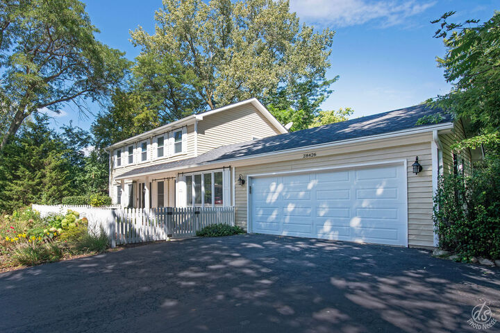 Property Photo:  28426 W Lindbergh Drive  IL 60010 
