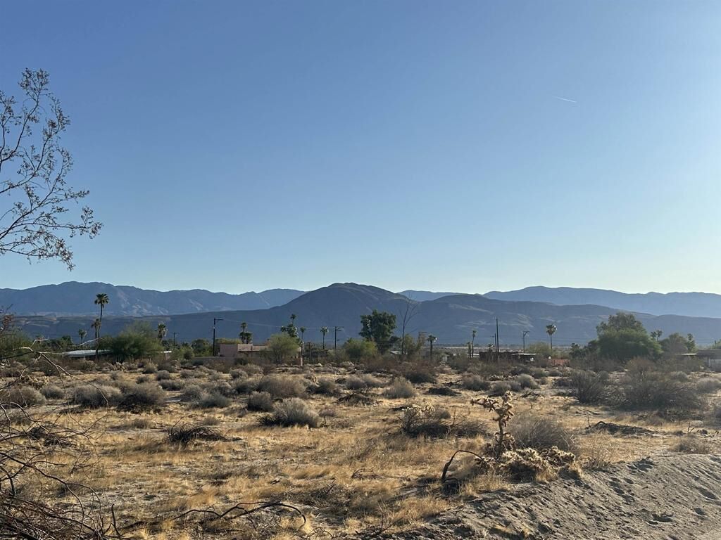 Property Photo:  2 Lazy S Drive  CA 92004 