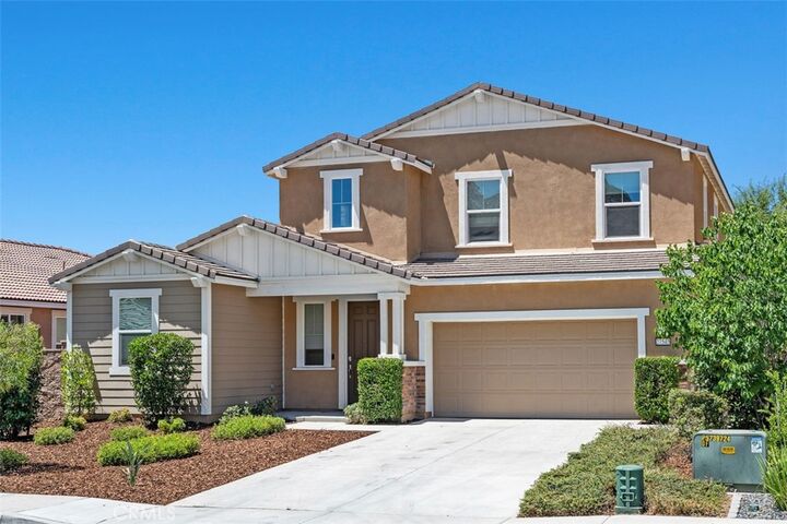 Property Photo:  27545 Grand Teton Court  CA 92585 