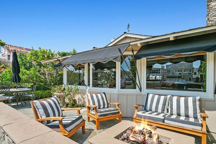 Property Photo:  225 Grand Canal  CA 92662 