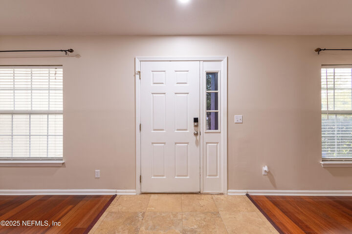 Property Photo: 1341 Grey Feather Lane FL 32218