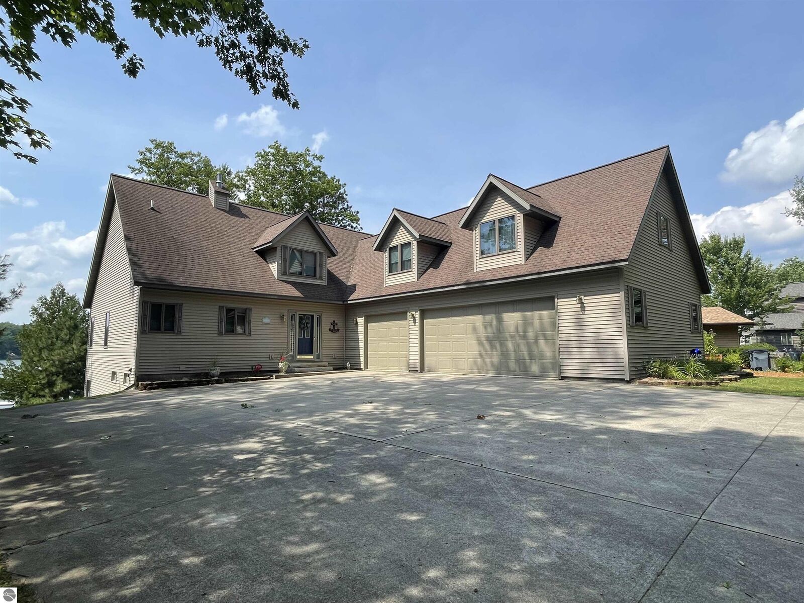 Property Photo: 5685 Shirley Ann Drive MI 48625