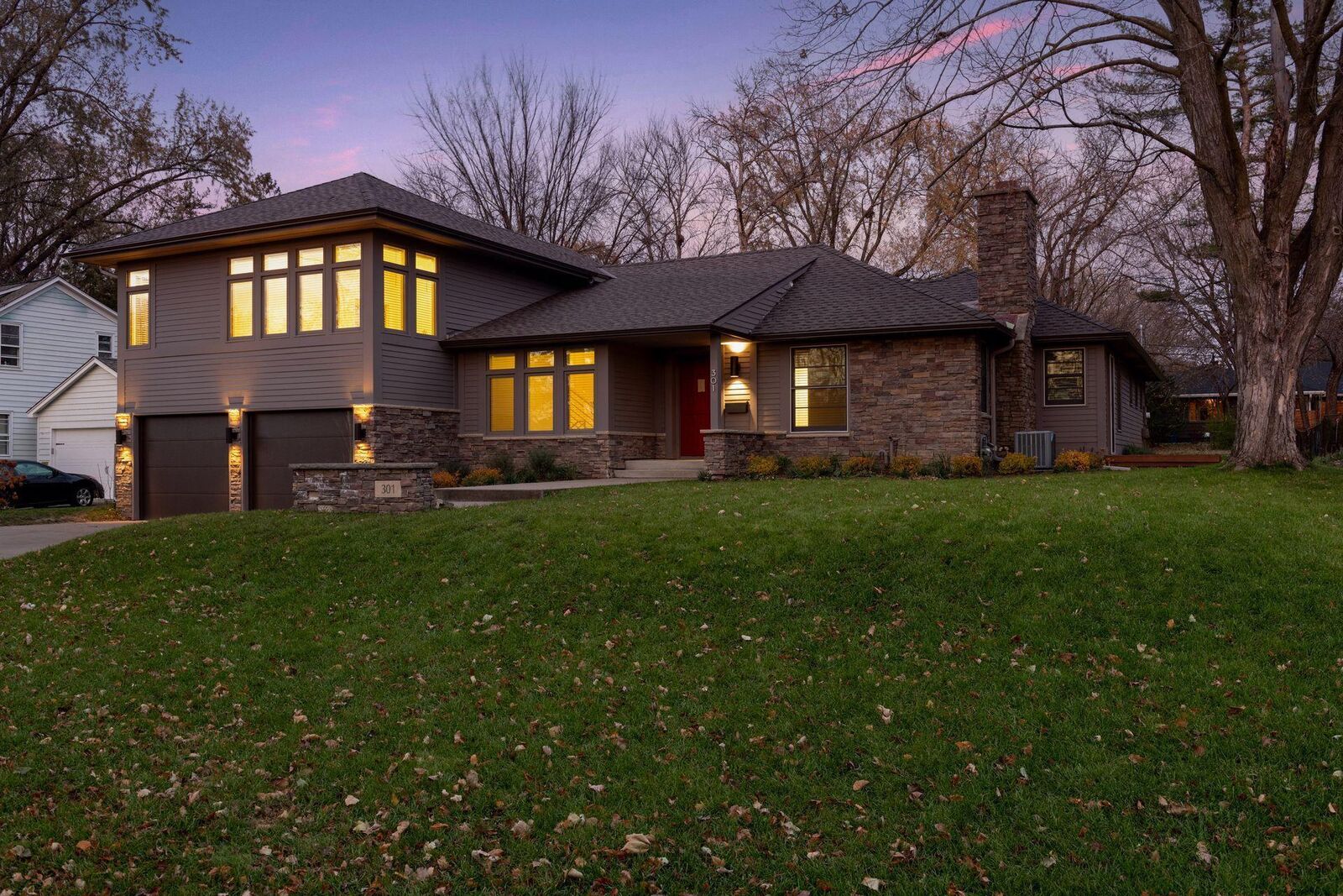 Property Photo:  301 Turnpike Road  MN 55416 