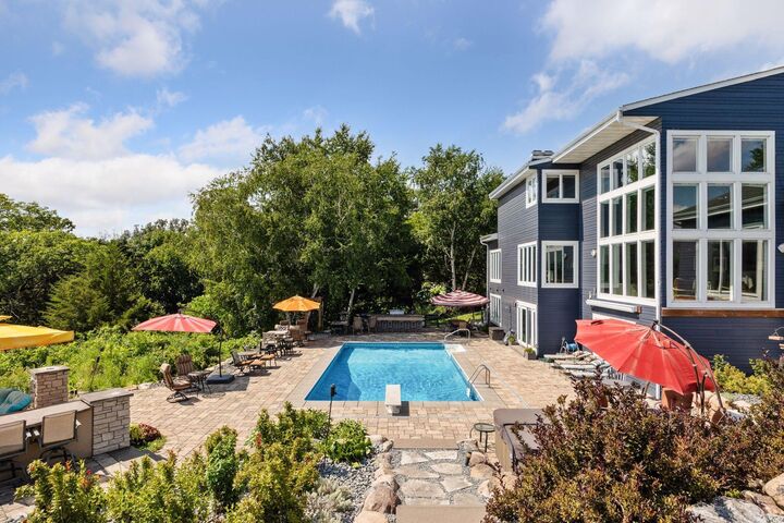 10460 Bluff Circle  Chanhassen MN 55318 photo