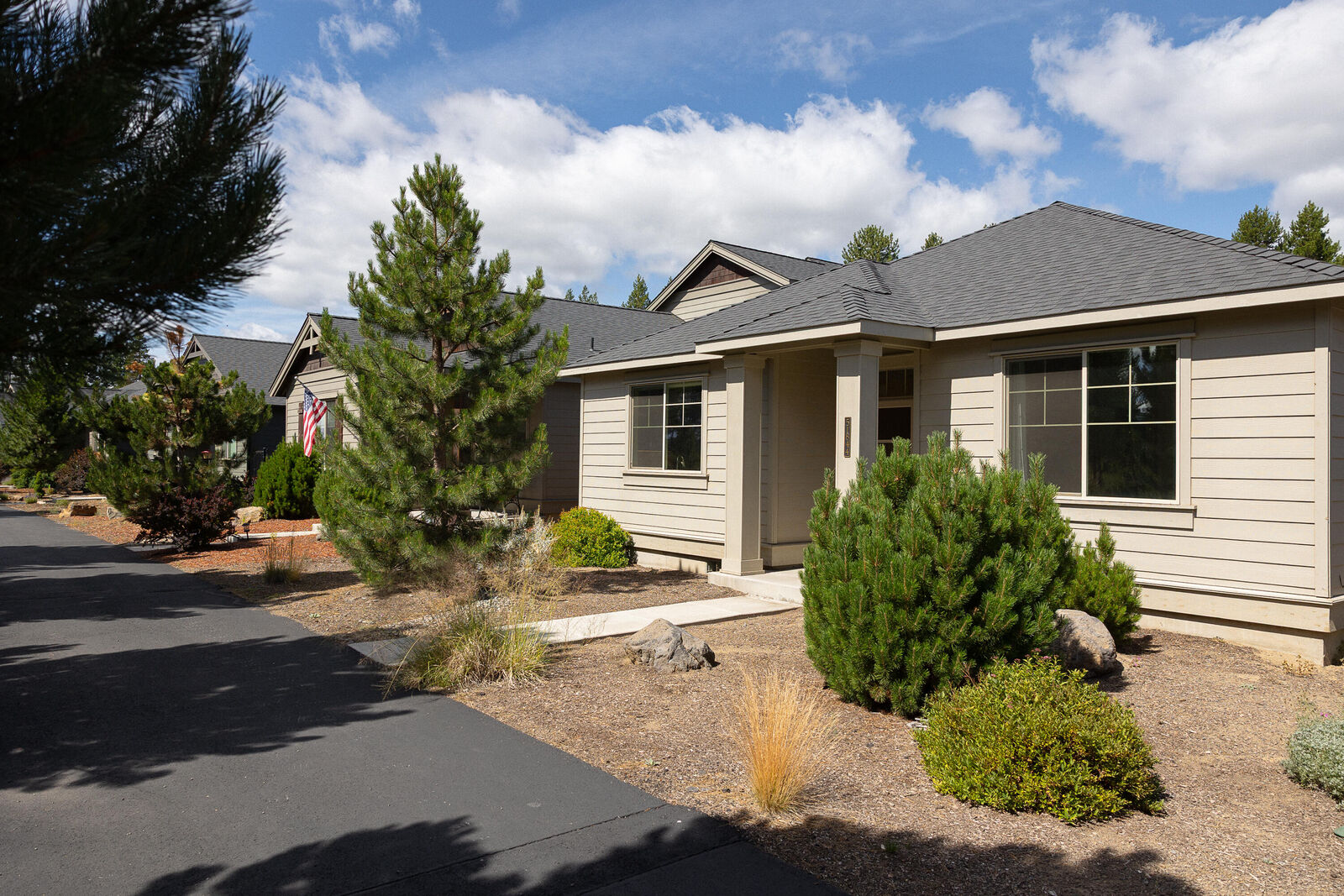 Property Photo:  51844 Hollinshead Place  OR 97739 