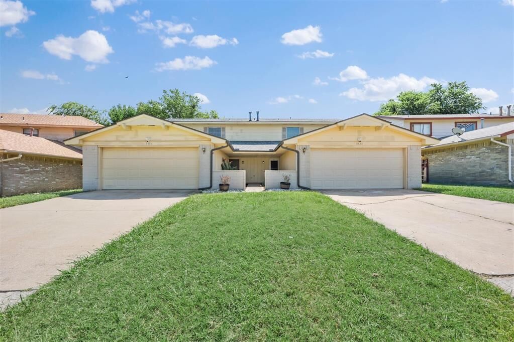 Property Photo: 8404 Candlewood Drive OK 73132