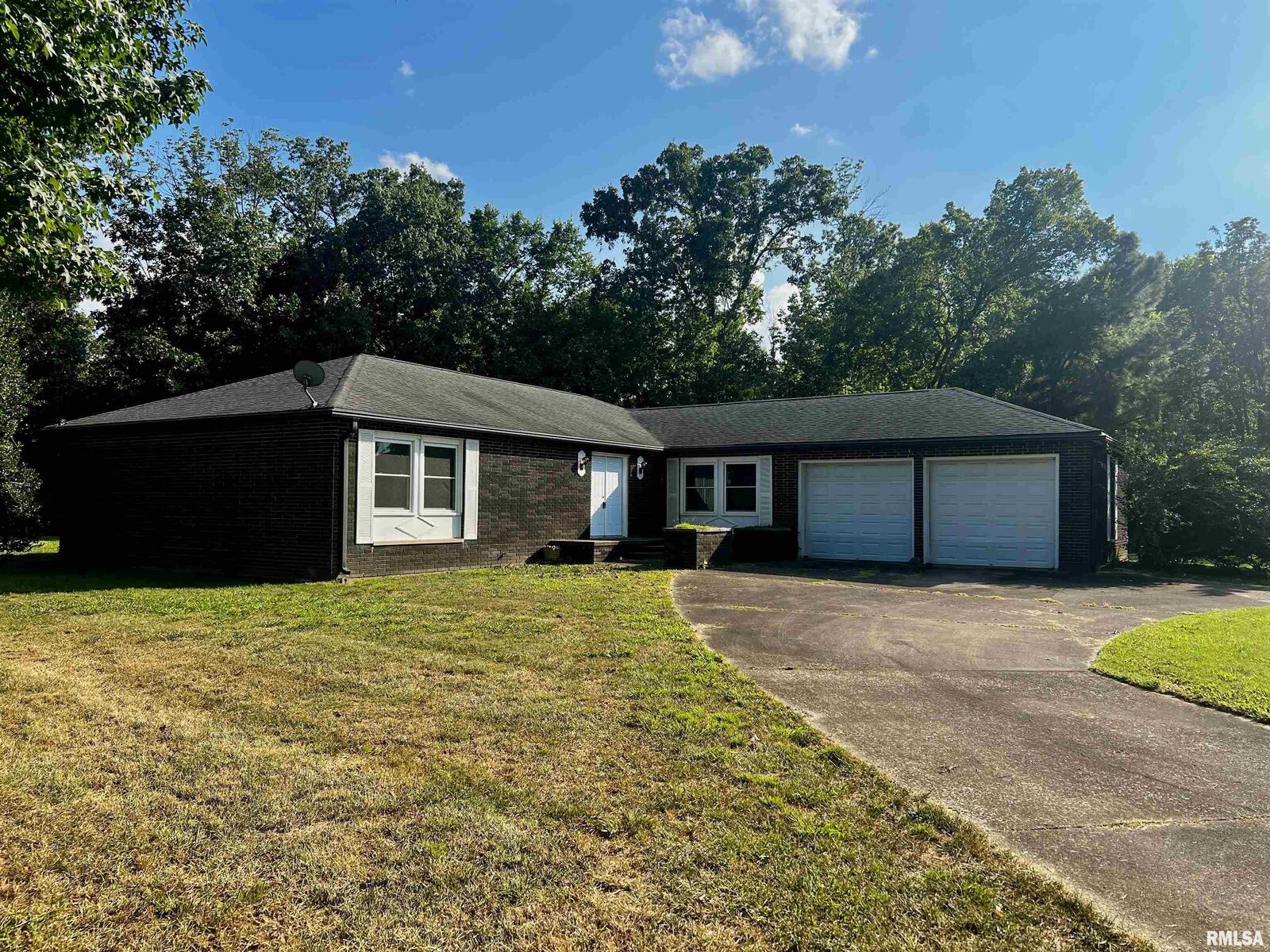 Property Photo: 21 Spring Arbor Drive IL 62901