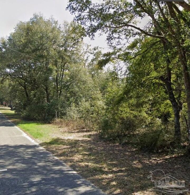 Property Photo: 6214 Montgomery Ave FL 32526