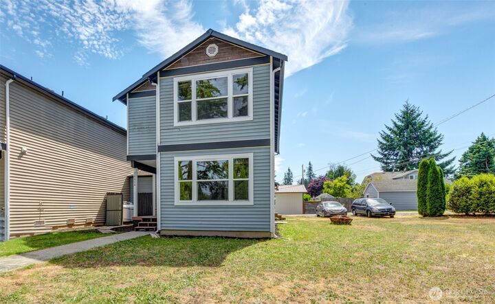 Property Photo: 2004 Columbia Avenue A WA 98203