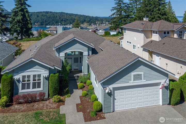 Property Photo:  125  Seaway Place  WA 98365 