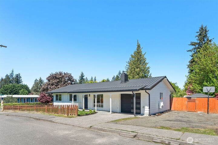 Property Photo: 2608 NE 25th Street WA 98056