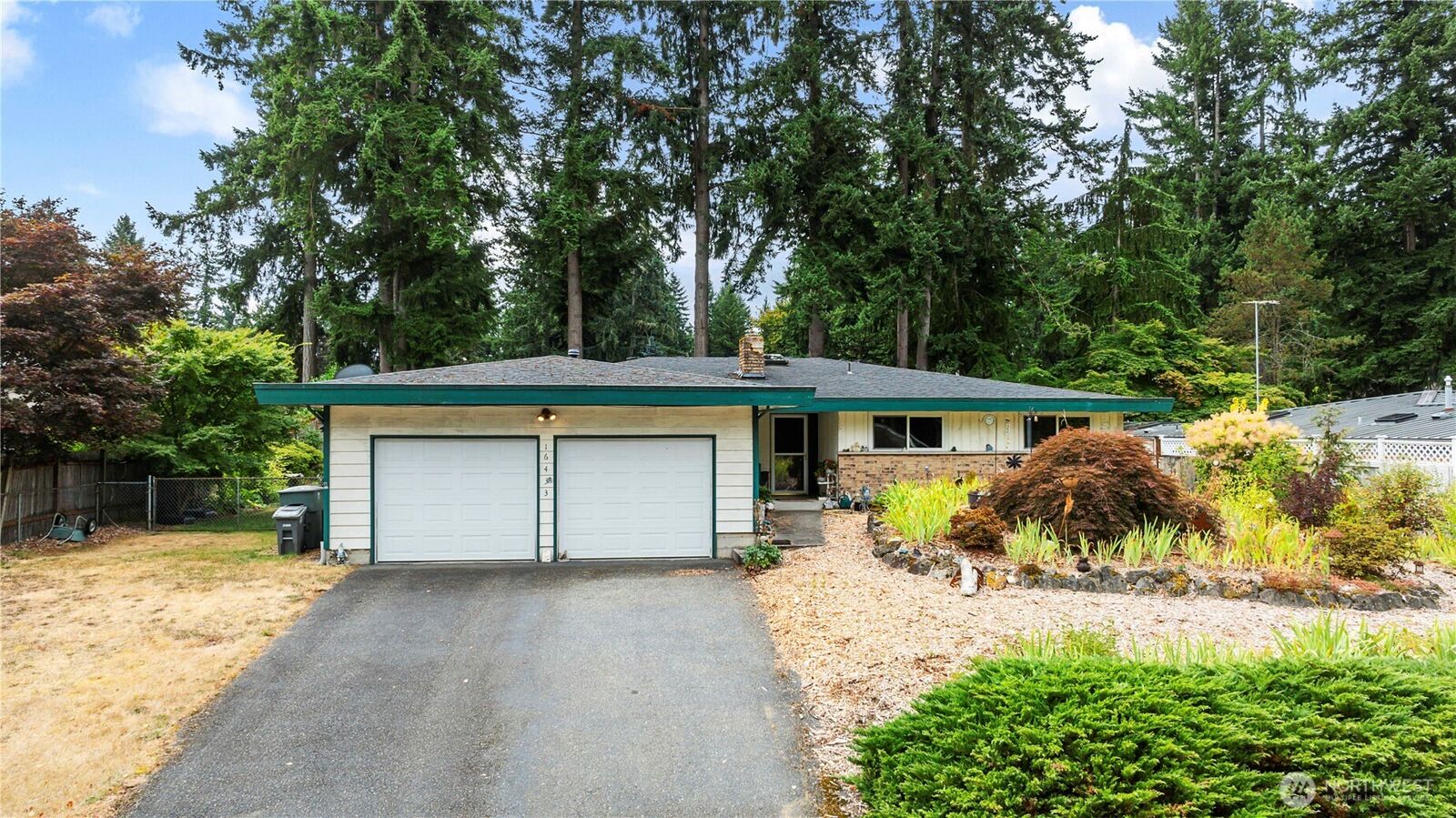 Property Photo:  16433 SE 147th Street  WA 98059 