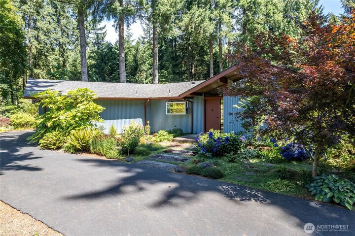 Property Photo:  262  Sunset Drive  WA 98632 