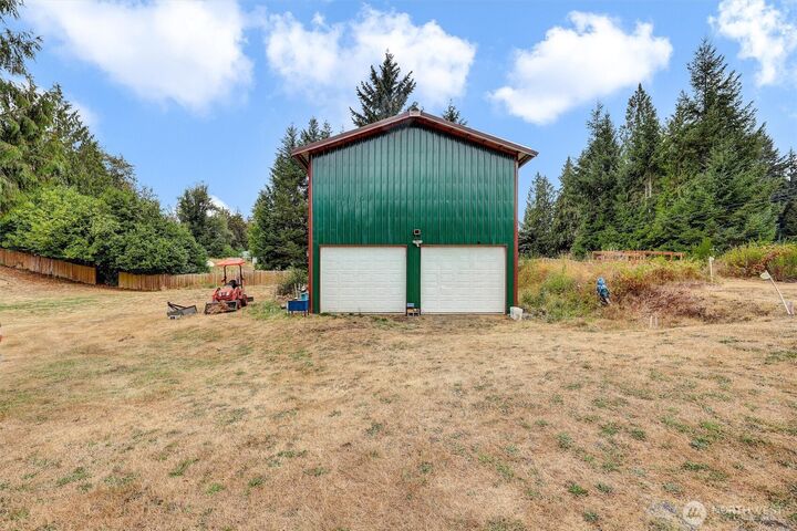 Property Photo:  30314  91st Avenue E  WA 98338 