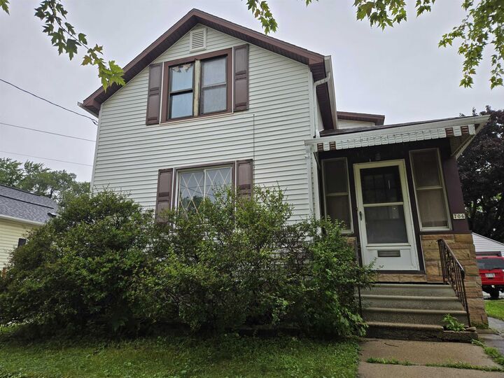 706 W 11th Avenue  Oshkosh WI 54902-6312 photo
