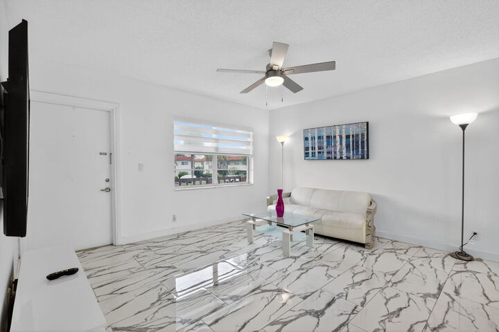 Property Photo:  5 Abbey Lane 204  FL 33446 