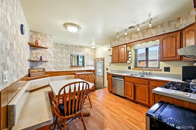 Property Photo: 1523 Marion Avenue MI 48146