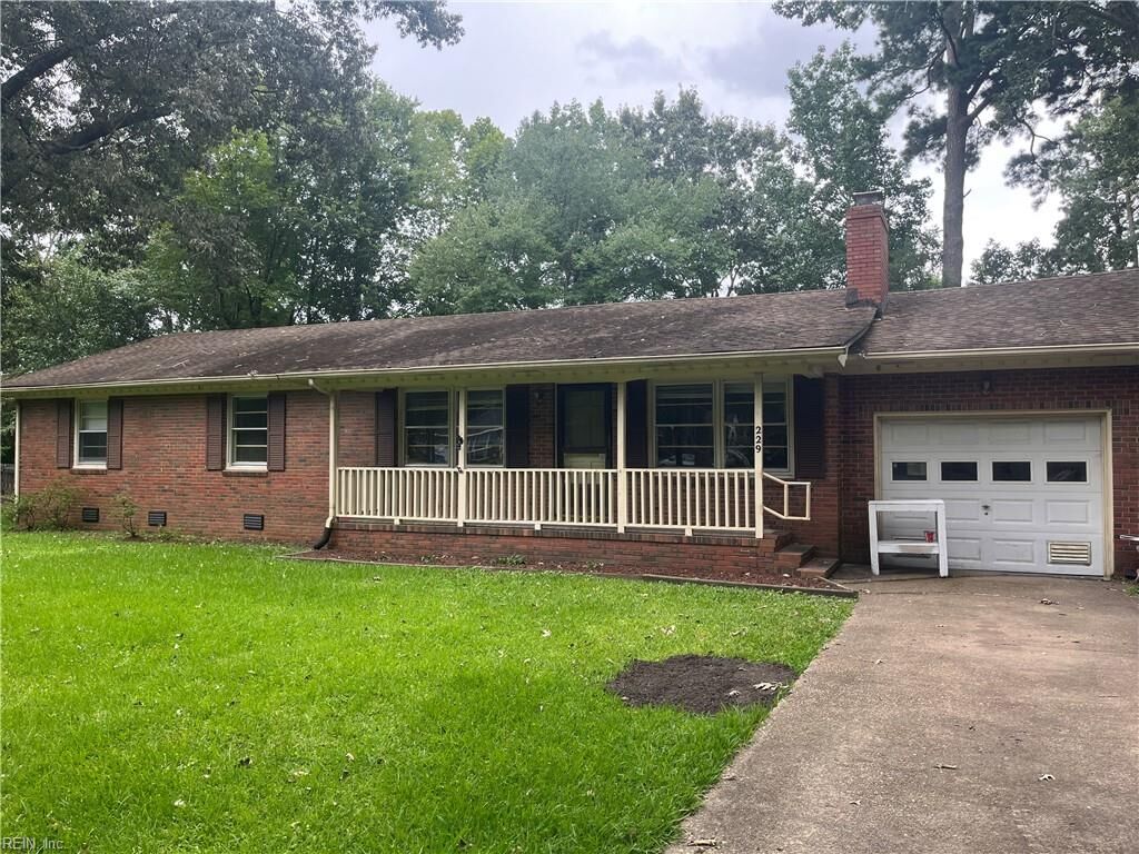 Property Photo: 229 Bridgeview Cir VA 23322