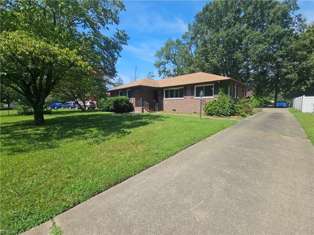 Property Photo:  403 Woodland Rd  VA 23669 