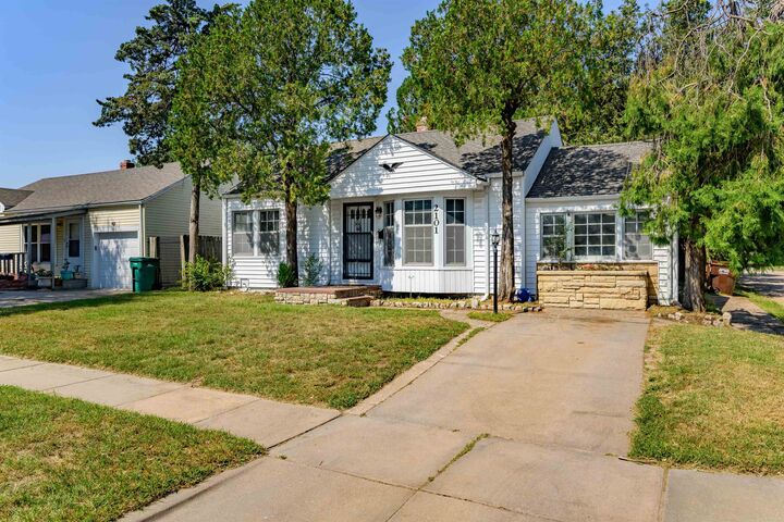 Property Photo: 2101 S Gold St KS 67213