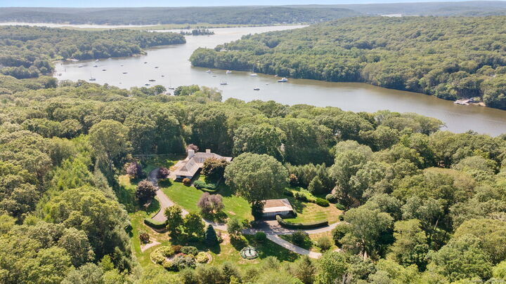 Property Photo:  66 Cove Road Road  CT 06371 