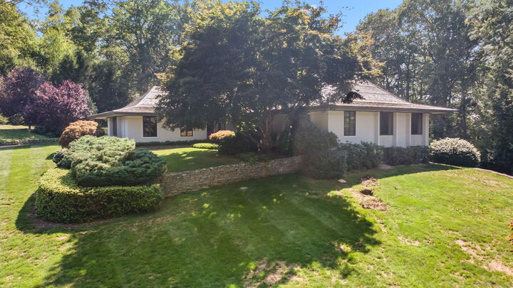 Property Photo:  66 Cove Road  CT 06371