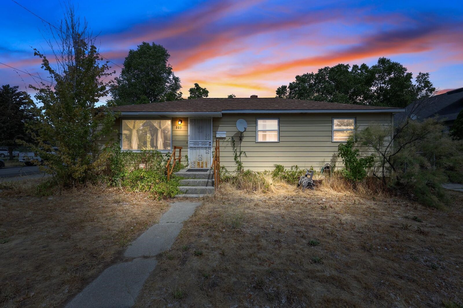Property Photo: 803 E Princeton Ave WA 99207