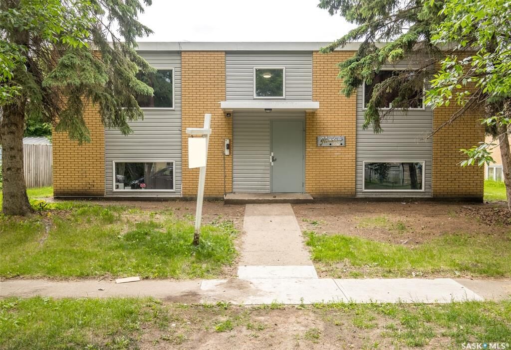 Property Photo:  419 9th Street E  SK S6V 0Y1 